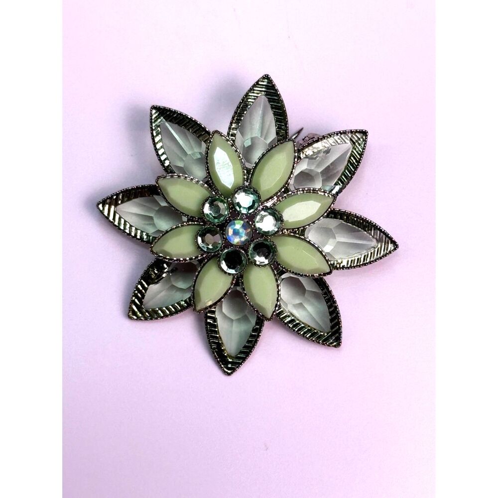Vintage Style Green Rhinestone Brooch - Picture 4 of 6